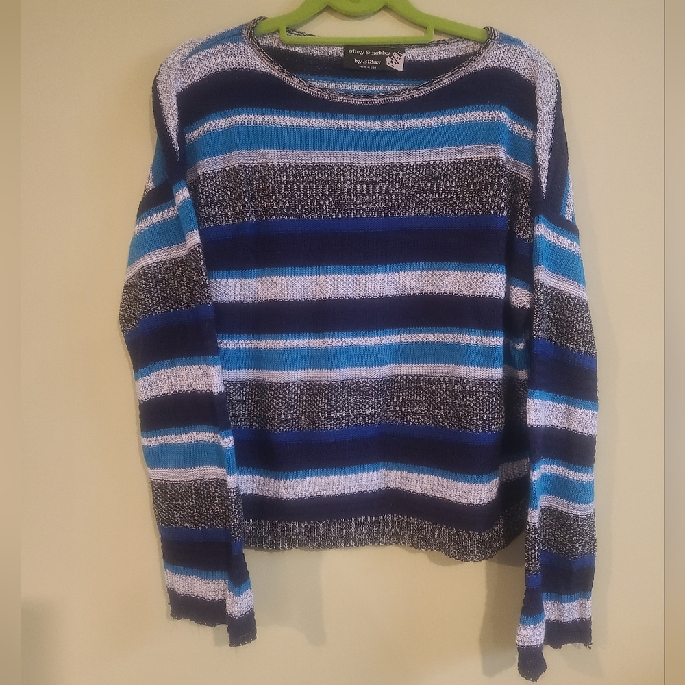 🏷3/$15🏷 Alley & Gabby 212NY Striped Knit Acrylic Sweater